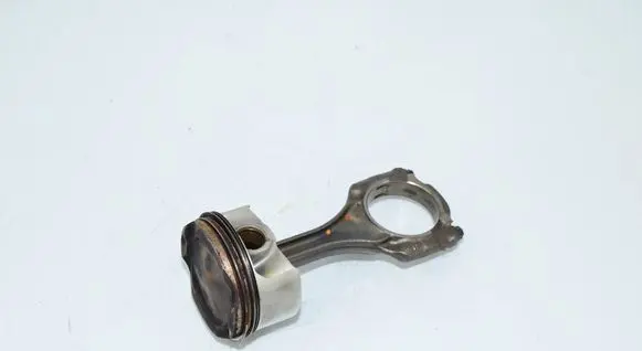 BMW X5 F15 Piston with connecting rod 8607933 11258607933 11247843237
