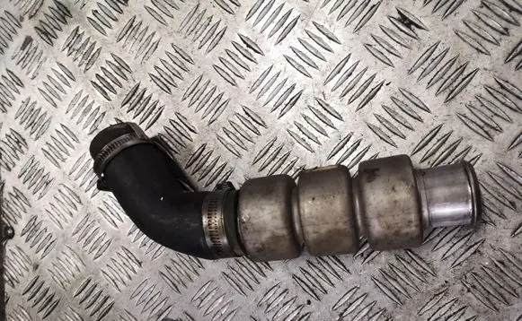 Intercooler hose/pipe