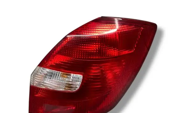 Skoda Fabia Mk2 (5J) Tailgate rear/tail lights E9024343