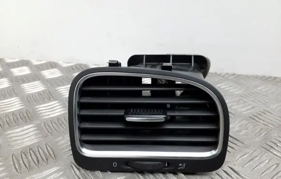 Volkswagen Golf VI Dashboard side air vent grill/cover trim 5K0819710D 5K0819704K