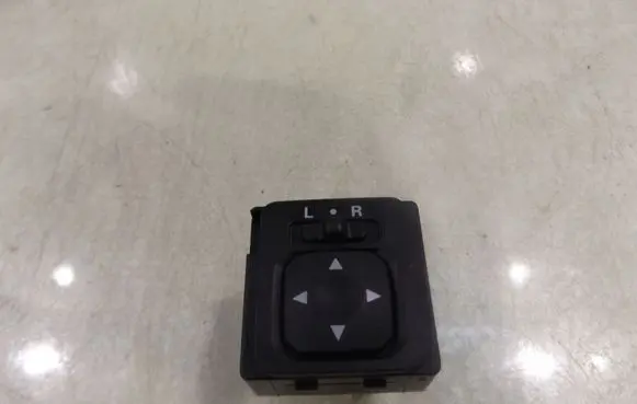 Mitsubishi Space Star Wing mirror switch