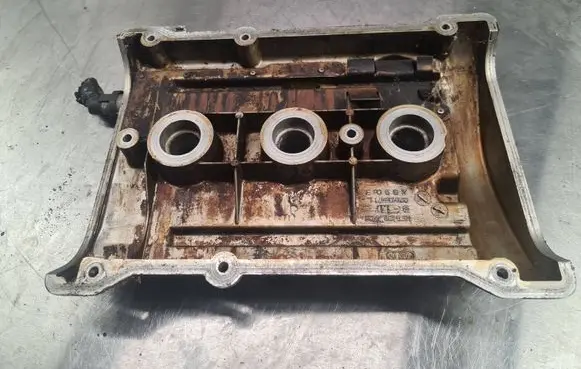 Audi A6 S6 C5 4B Rocker cam cover 078103471L 078103471