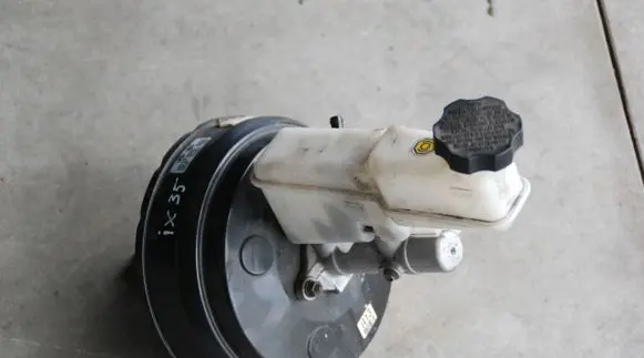 Hyundai ix35 Brake booster 116KM