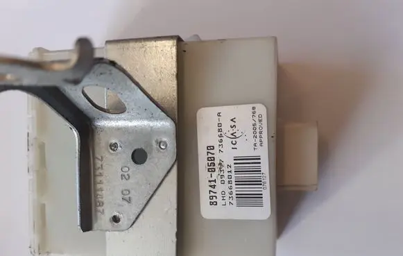 Toyota Avensis T250 Door control unit/module 8974105070
