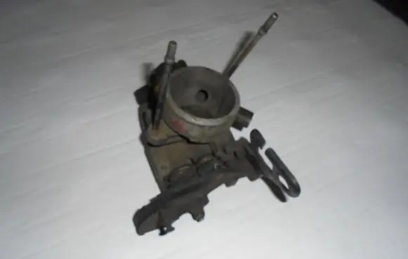 Ford Mondeo MK II Throttle valve