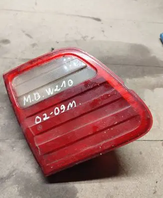 Mercedes-Benz E W210 Tailgate rear/tail lights A2108202364