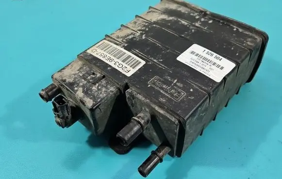 Active carbon filter fuel vapour canister