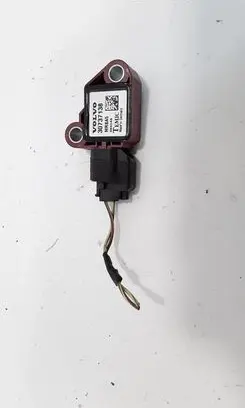 Volvo V50 Airbag deployment crash/impact sensor 30737138