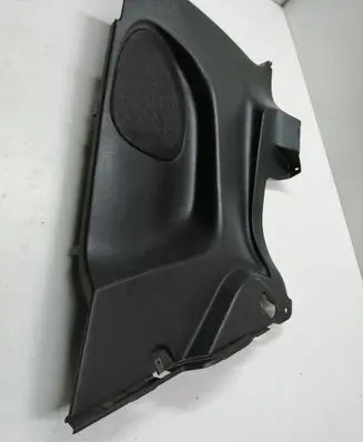 Trunk/boot side trim panel