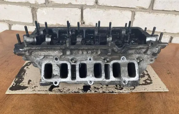 Audi A4 S4 B6 8E 8H Engine head 059103373D G436992