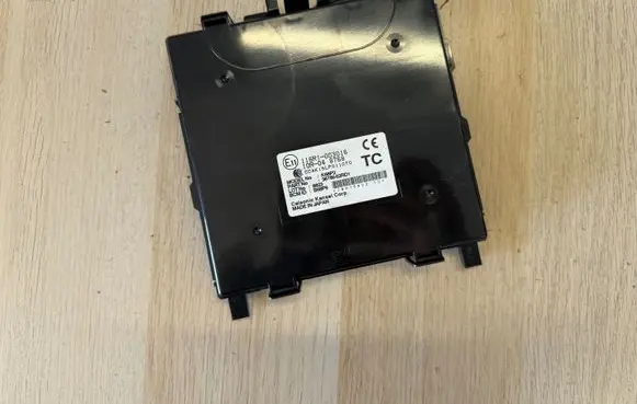 Suzuki Swift III Central body control module 3678552RD1