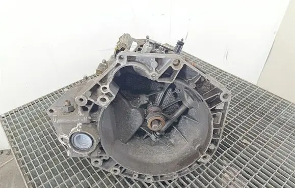 Fiat Grande Punto Manual 5 speed gearbox 46524935