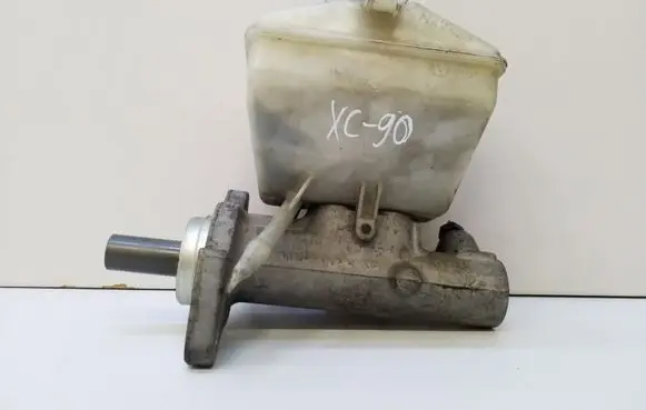Volvo XC90 Master brake cylinder JT8262W3 8683272