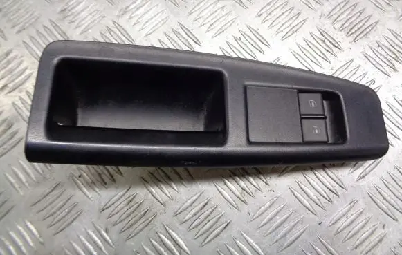 Volkswagen Polo Front door window switch trim 6Q1867171E