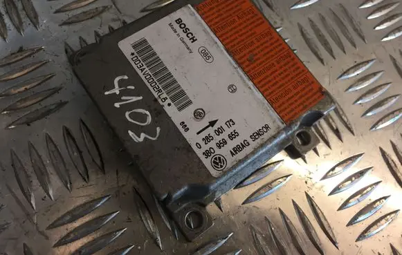 Volkswagen PASSAT B5.5 Airbag control unit/module 3B0959655 4103