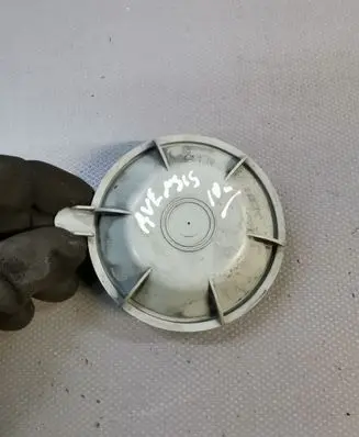 Toyota Avensis T270 Headlight/headlamp dust cover 