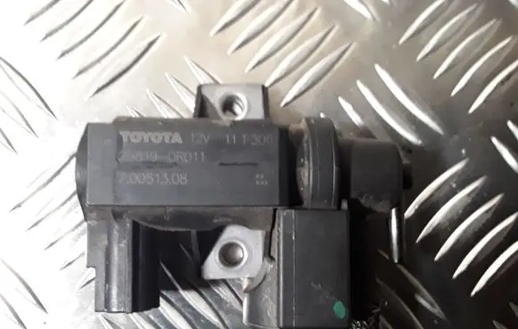 Toyota Verso Turbo solenoid valve 258190R011