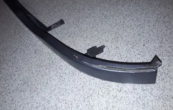 BMW 3 E46 Under headlight/headlamp trim 51139071568 9071568