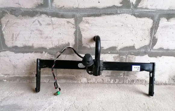 Volvo V40 Tow bar set 30756551 30756552