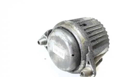 Mercedes-Benz C W204 Engine mount bracket A2042404717