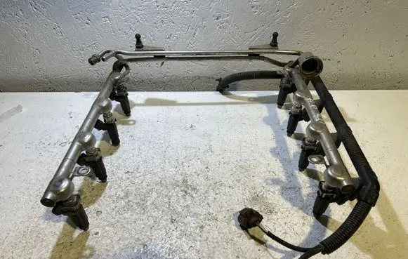 Audi A8 S8 D3 4E Fuel main line pipe 077133681AA