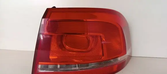 Volkswagen PASSAT B7 Rear/tail lights 3AF945096C