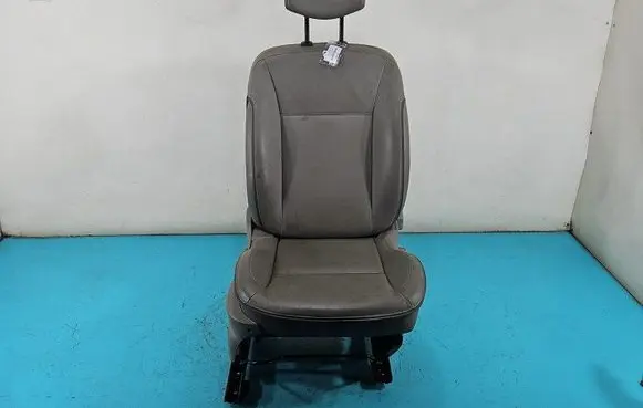 Renault Clio III Front passenger seat IMPRK1489660