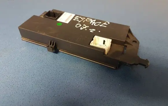 Renault Espace - Grand espace IV Engine control unit/module 8200427761B 28058786A 8786615020073