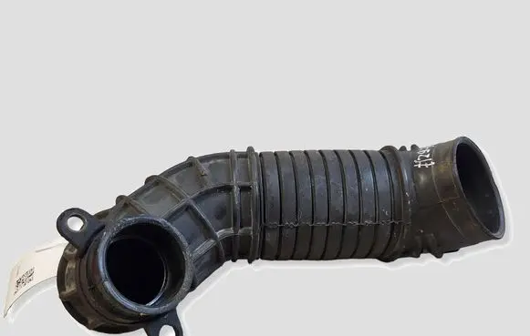Audi A4 S4 B7 8E 8H Turbo air intake inlet pipe/hose 8E0129615J