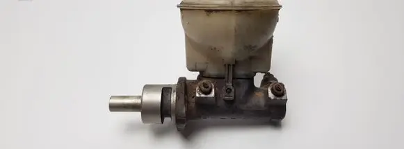 Volkswagen Golf III Master brake cylinder 1H1611307A