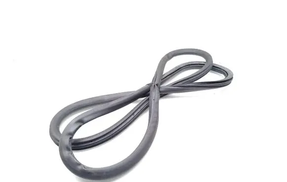 Opel Mokka B Front door rubber seal 