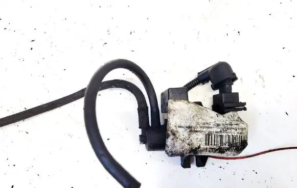 BMW 1 E81 E87 Turbo solenoid valve 70057900 7796634