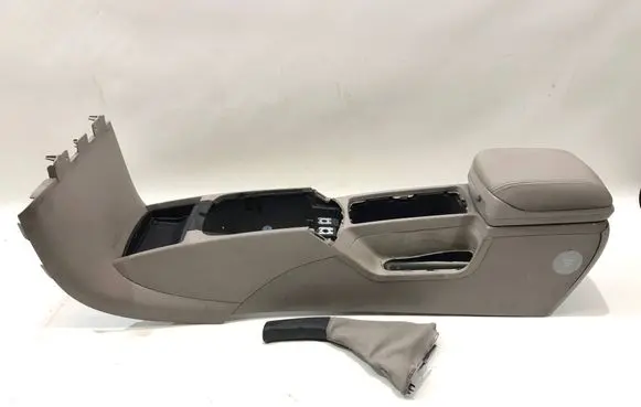 Volvo V50 Center console