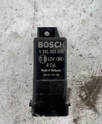 Iveco Daily 6th gen Glow plug pre-heat relay 0281003039
