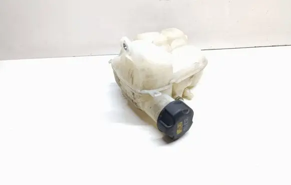 BMW 2 F46 Coolant expansion tank/reservoir 7617362 17137617362