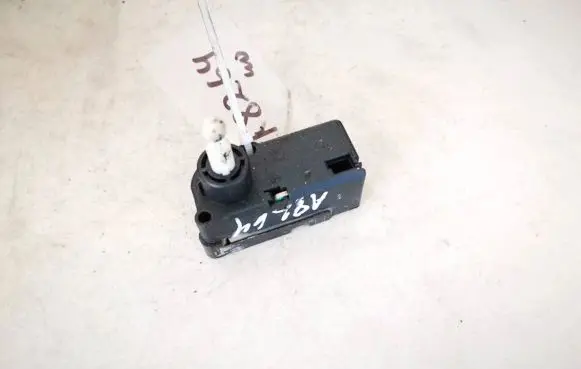 Headlight level adjustment motor
