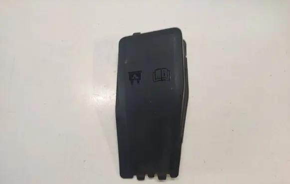 Volvo XC70 Fuse box cover 6G9T14A076