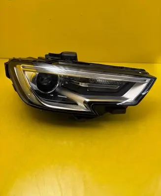 Audi A3 S3 8V Headlight/headlamp 8V0941006E