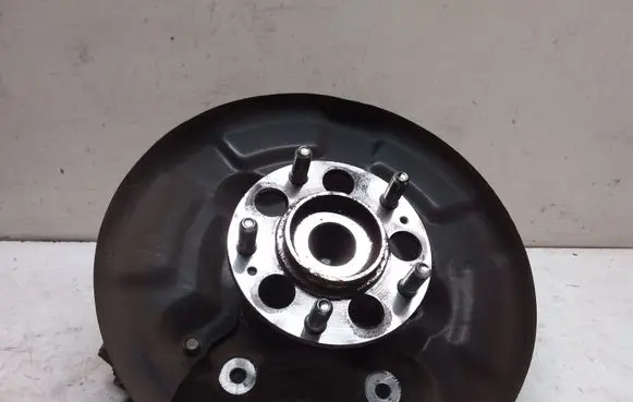 KIA Niro Rear wheel hub F61