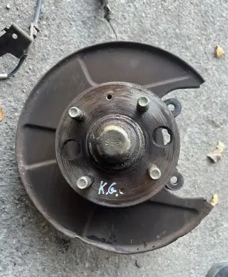 Honda Civic Rear wheel hub spindle/knuckle 