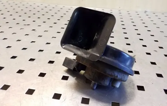 Volkswagen Golf Plus Horn signal E9001157
