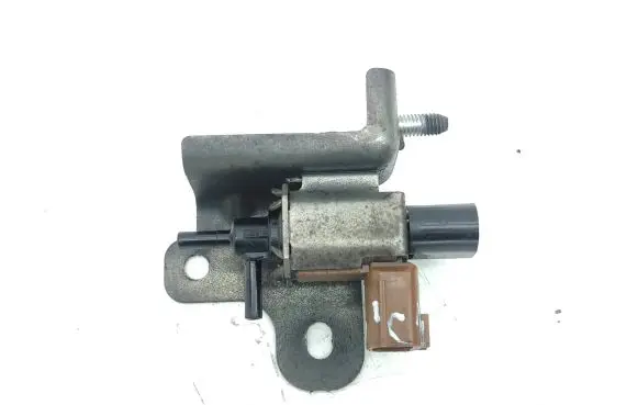 Vacuum valve