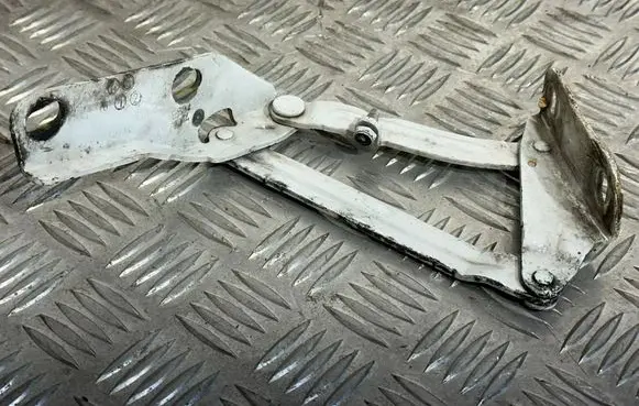 Mercedes-Benz Sprinter W906 Engine bonnet/hood hinges 9067500121