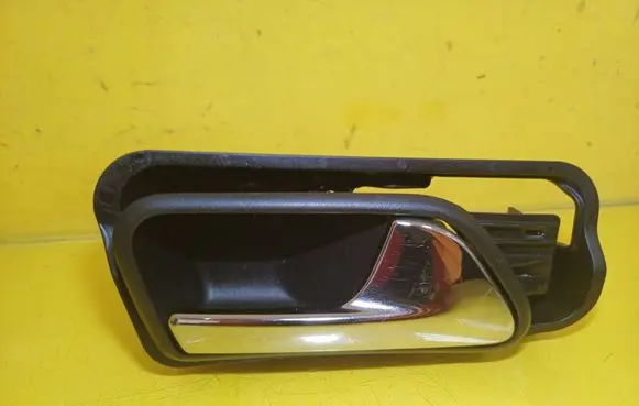 Volkswagen Touran I Front door interior handle 1T0837189A