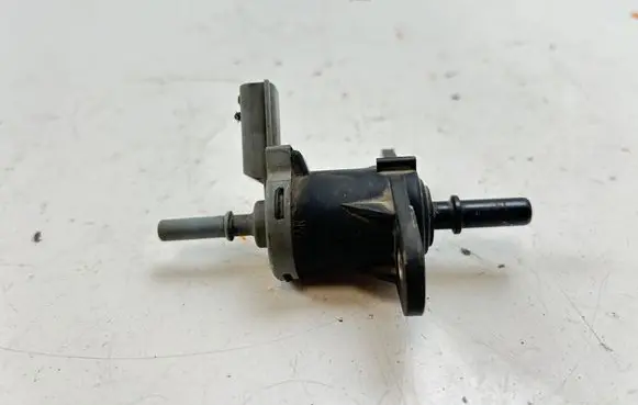 Renault Master III Electromagnetic valve 208853765R