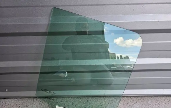 Jeep Wrangler Sliding door window/glass 