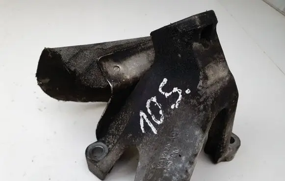 Audi A5 8T 8F Engine mounting bracket 8K0199307AQ