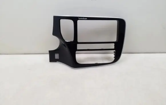 Mitsubishi Outlander Panel trim