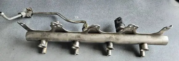 Audi TT TTS Mk2 Fuel main line pipe 06F133317L
