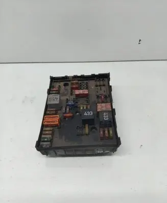 Volkswagen Touran I Fuse module 1K0937124K 1197 01418986